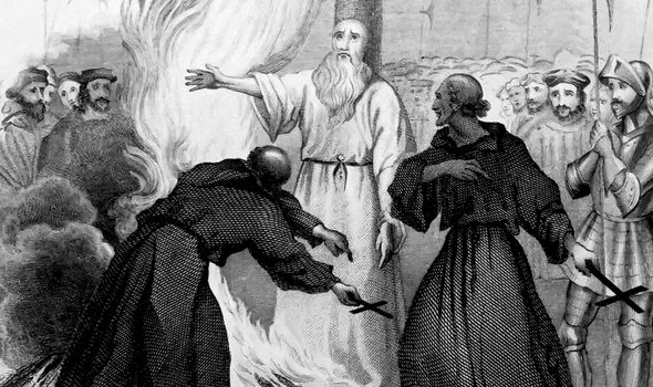 Mary I was famous for burning religious dissenters at the stake