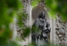 City of London votes to tear down MORE statues of historical figures linked to slave trade | UK | News (Reports)