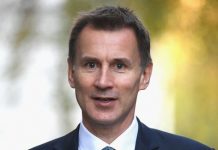 Coronavirus crisis: Boris Johnson should introduce tougher lockdown says Hunt | UK | News (Reports)