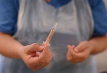 Oxford vaccine boss urges Brits to take WHICHEVER jab they can to help beat Covid | UK | News (Reports)