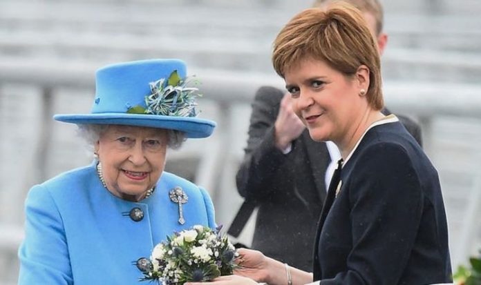 Queen crisis as monarch will have ‘split allegiance’ if Sturgeon gets independence vote | Royal | News