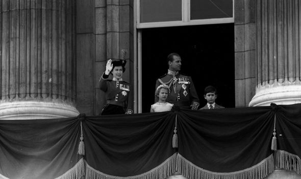 The Queen and her two young children around the time of the polio jab