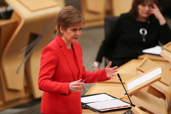 royal family news queen scottish independence poll nicola sturgeon vote