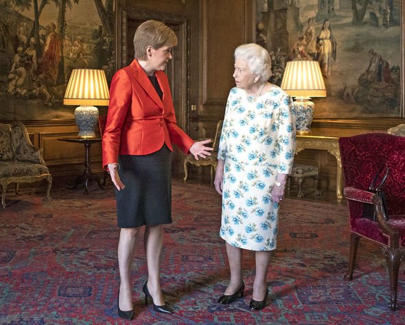 royal family news queen scottish independence poll nicola sturgeon vote