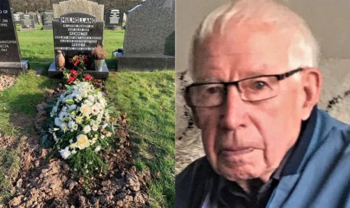 Bangor council red tape: 94-year- olds dying wish to be buried with wife and son refused | UK | News