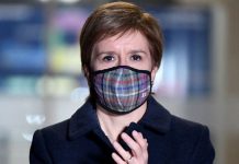 Brexit POLL: Should Nicola Sturgeon be banned from flying EU flag? VOTE | UK | News (Reports)