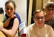 Children as young as 12 volunteer for Oxford jab in world first | UK | News (Reports)