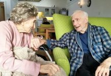 Look of love! Care home couple reunited just in time for 70th anniversary | UK | News (Reports)