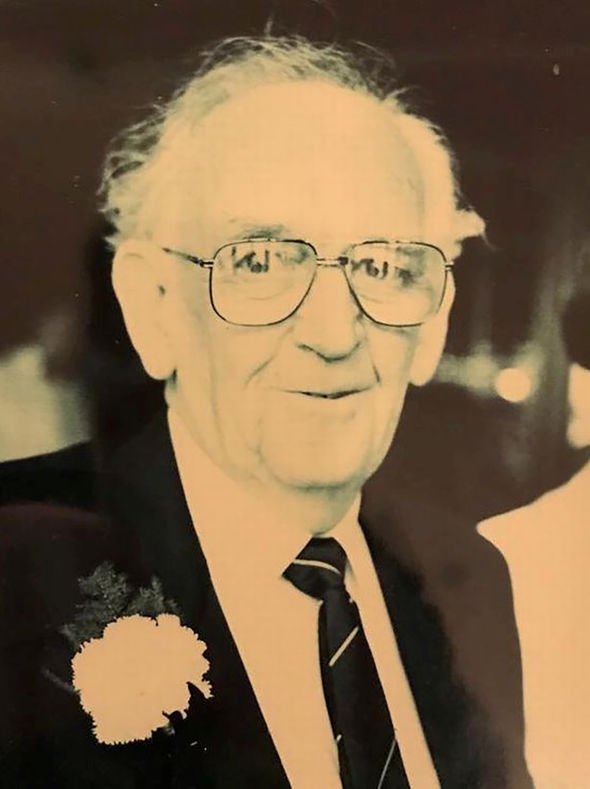 Lost postcard from D-Day hero is finally delivered 77 years late Lost postcard from D-Day hero is finally delivered 77 years late