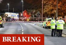 Manchester panic: Armed police seal off street after serious crash with ‘shotgun’ in road | UK | News (Reports)