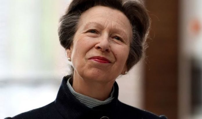 Princess Anne took up 'secret code' to 'defy' Queen's orders on illicit liaison | Royal | News