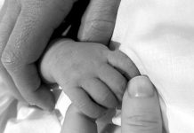 Princess Eugenie baby first picture: Adorable baby boy shown to the world | Royal | News (Reports)