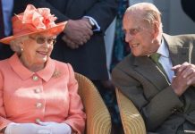 Queen Elizabeth II news: Monarch fell in love with Prince Philip at first sight | Royal | News (Reports)