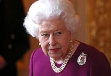 Queen Elizabeth II shows cheeky side with prank after finding slug in her salad – author | Royal | News (Reports)