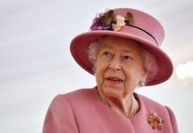 Queen news: Former aide recalls monarch’s calm first words to staff | Royal | News (Reports)