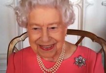 Queen news: Monarch issues urgent vaccine plea – says jab ‘didn’t hurt’ a bit | Royal | News (Reports)