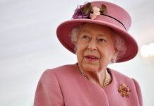 Queen’s huge windfall as green energy firms pay £9bn wind farms | Royal | News (Reports)