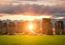Stonehenge’s ‘dramatic statement’ deciphered from 4,500-year-old stone carvings | UK | News (Reports)