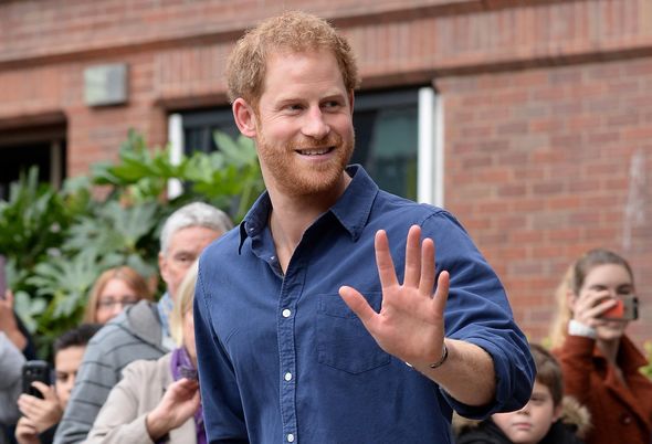 queen news prince harry waving