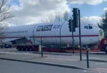 Plane on M5: Huge Boeing 727 aeroplane travels down UK motorway | UK | News (Reports)