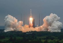 ‘Out-of-control’ Chinese rocket debris lands in Indian Ocean 'Out-of-control' Chinese rocket debris lands in Indian Ocean