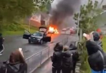 Swansea Riot: Police vow to take ‘robust action’ after riots erupt at vigil Swansea Riot: Police vow to take ‘robust action’ after riots erupt at vigil
