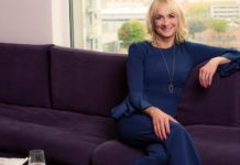 Louise Minchin quits BBC Breakfast live on air after 20 years (report) Louise Minchin quits BBC Breakfast live on air after 20 years (report)