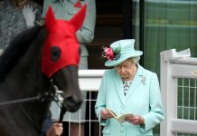 Queen appears delighted with performance of horse at Royal Ascot (Photo) Queen appears delighted with performance of horse at Royal Ascot (Photo)